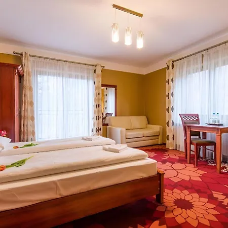 Karolek Отель Завоя