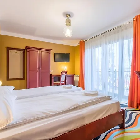 Karolek 2* 扎沃亚